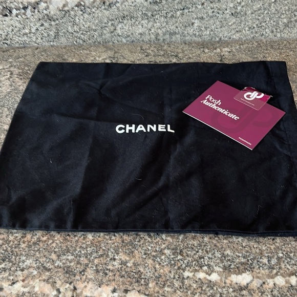 Chanel CC Dome Shoulder/Handbag - Picture 15 of 16